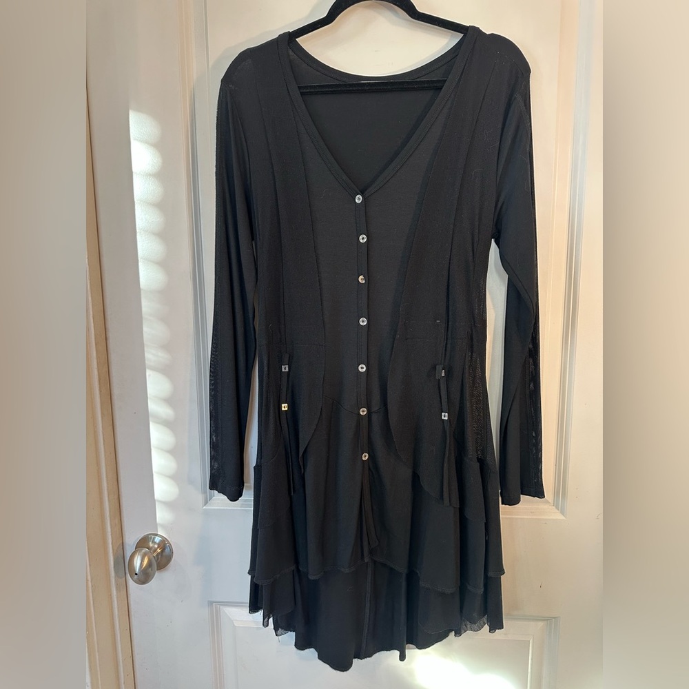 Dolcezza Asymmetrical Sheer Side Panels Button Up Lagenlook Black Tunic Top, S - Picture 5 of 7